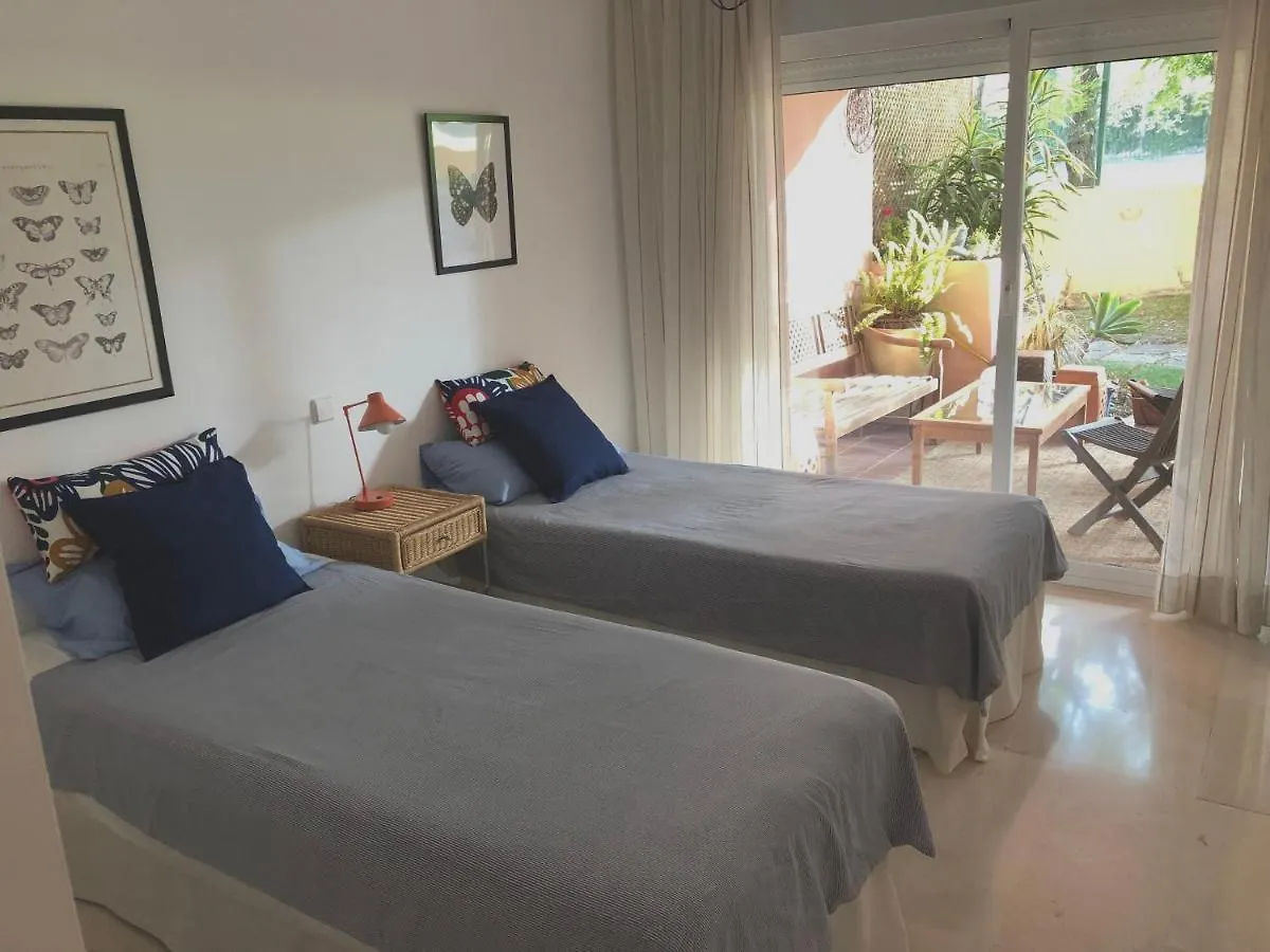 Elegant Marbella Poolside Apartment
